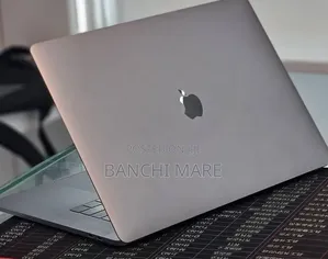 New Laptop Apple MacBook Pro 2018 32GB Intel Core i7 SSD 1T