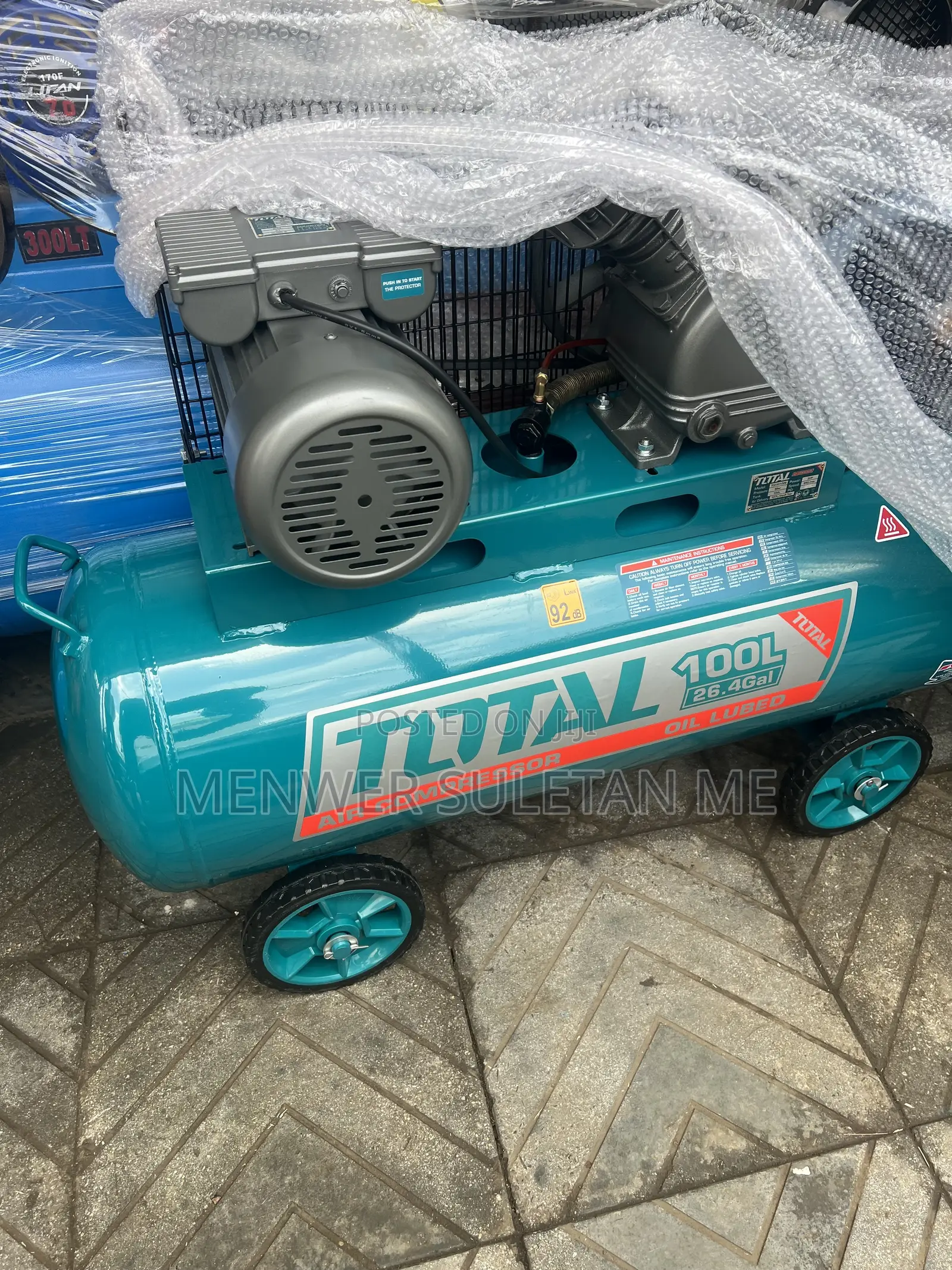 TOTAL 100 Liter Air Compressor