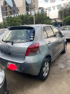 Toyota Yaris 1.0 VVT-i 2008 Gray
