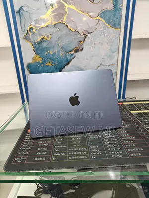 New Laptop Apple MacBook Air 2025 M4 16GB Apple M4 SSD 256GB