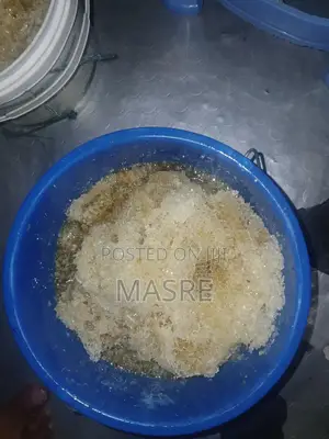 ንፁህ ማር ፈትነው