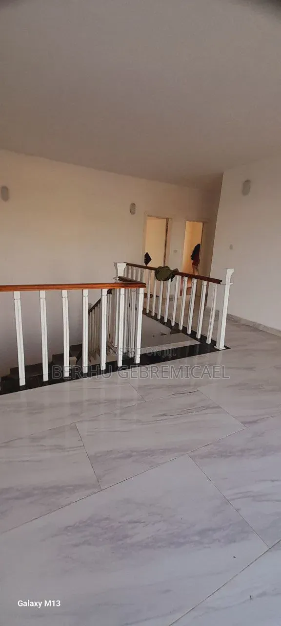 4bdrm Villa in ጣፎ, Yeka for rent