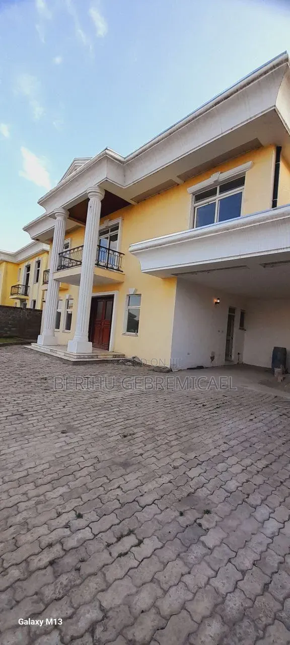 4bdrm Villa in ጣፎ, Yeka for rent