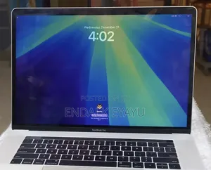 New Laptop Apple MacBook Pro 2018 8GB Intel Core i7 SSD 256GB