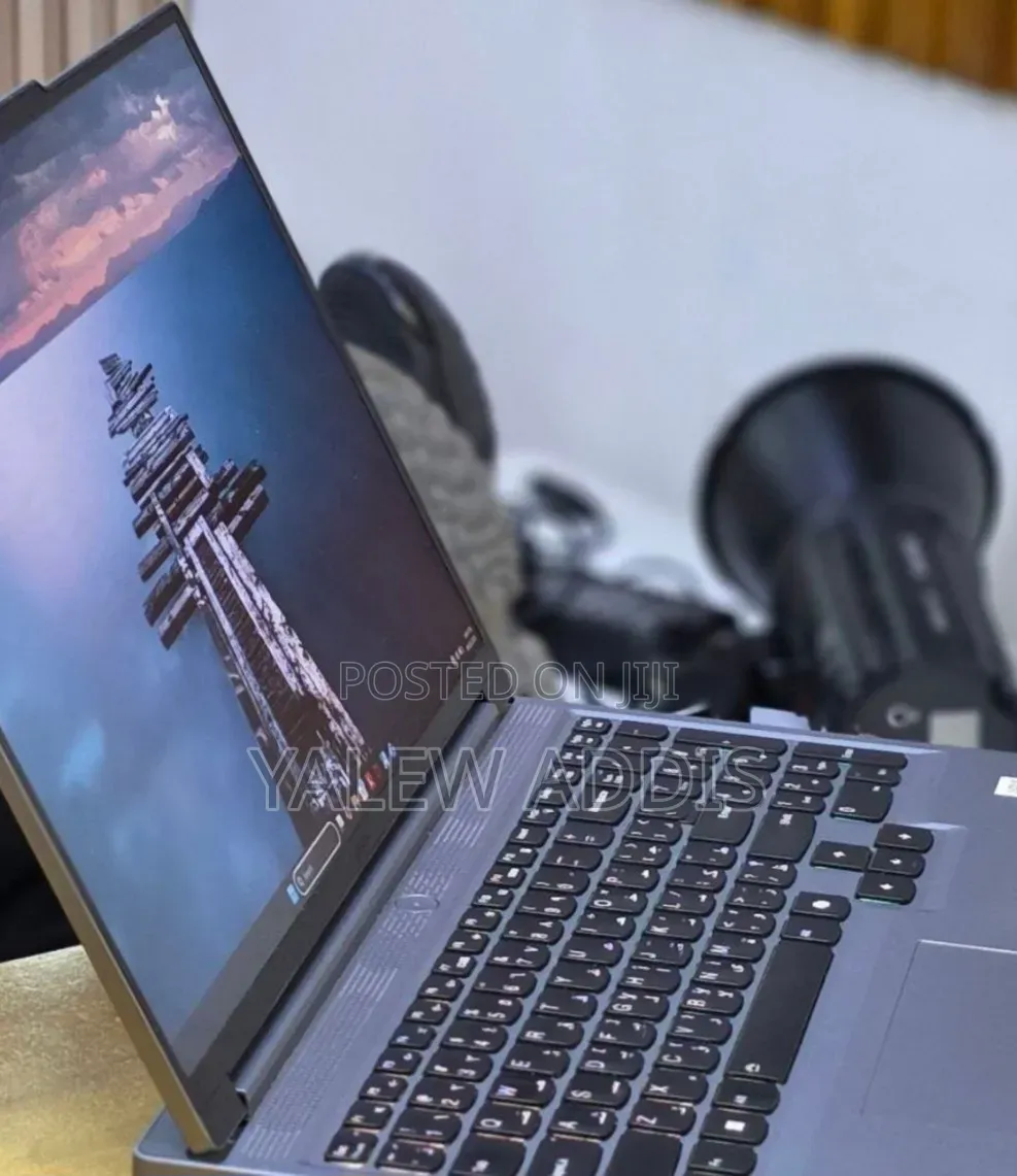 New Laptop Lenovo Legion 5 16GB AMD Ryzen 7 SSD 1T