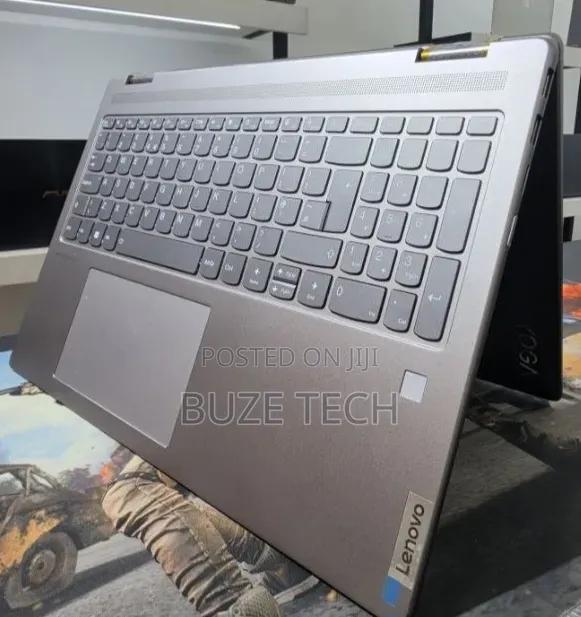 New Laptop Lenovo 16GB AMD Ryzen 7 SSD 512GB