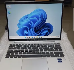 New Laptop HP EliteBook 830 G9 16GB Intel Core i5 SSD 512GB