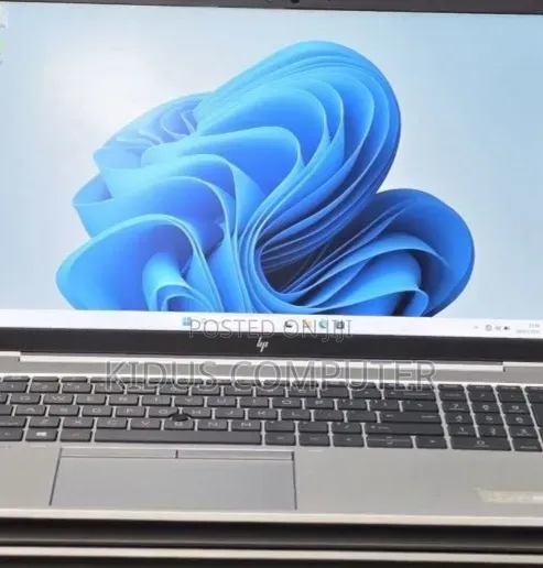 New Laptop HP EliteBook 850 G8 16GB Intel Core i7 SSD 512GB