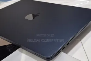 New Laptop Apple MacBook Pro 2022 M2 8GB Apple M2 SSD 256GB