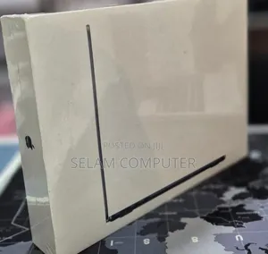New Laptop Apple MacBook Pro 2022 M2 8GB Apple M2 SSD 256GB