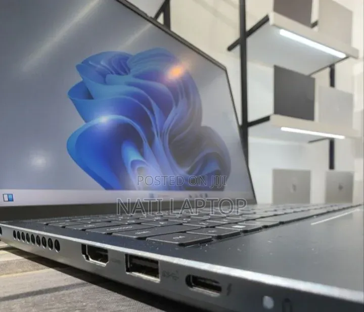 New Laptop Dell 16GB Intel Core i7 SSD 512GB