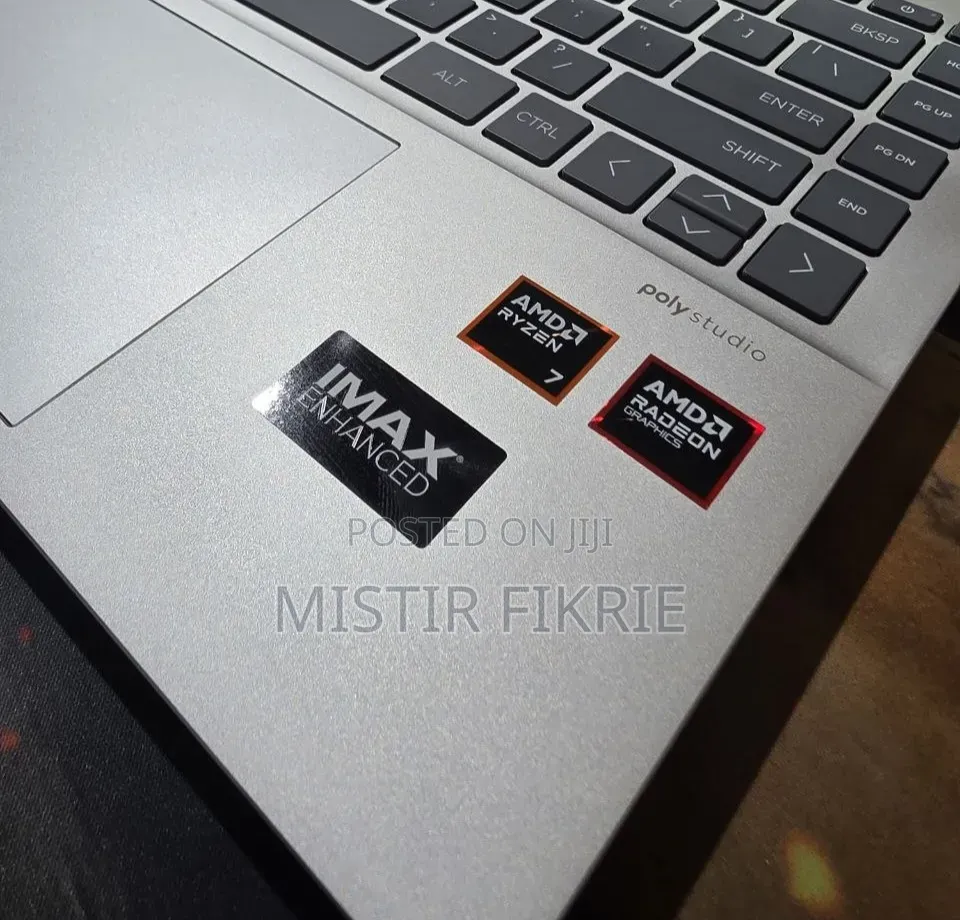 New Laptop HP Pavilion 10 32GB AMD Ryzen 7 SSD 1T