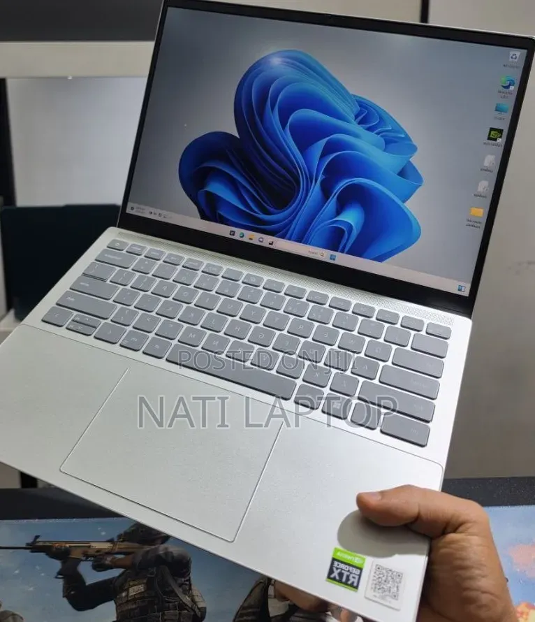 New Laptop Dell 16GB Intel Core i7 SSD 512GB