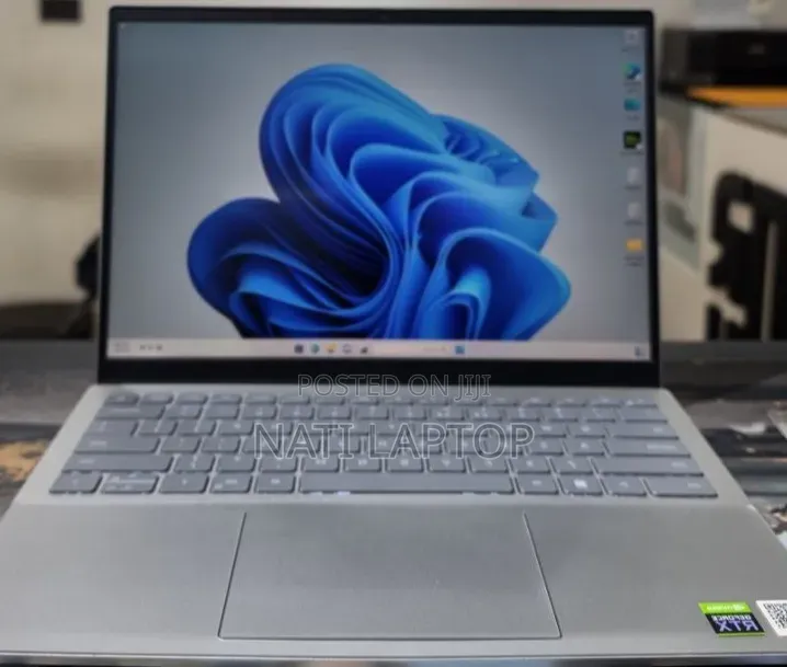 New Laptop Dell 16GB Intel Core i7 SSD 512GB