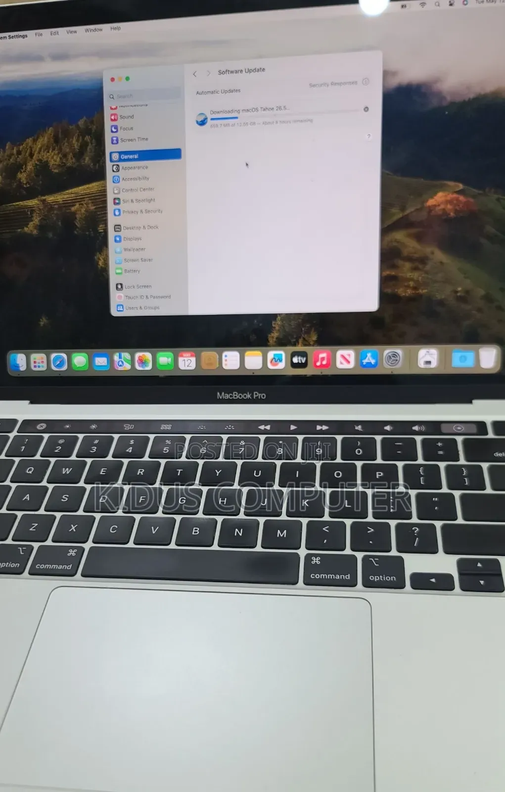 New Laptop Apple MacBook Pro 2020 M1 16GB Apple M1 SSD 256GB