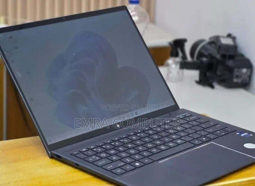 New Laptop HP 16GB Intel Core i7 SSD 512GB