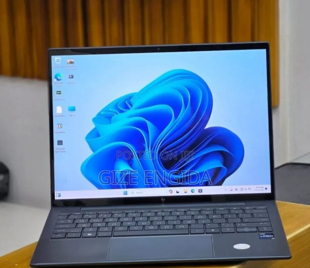 New Laptop HP Dragonfly G3 16GB Intel Core i7 SSD 512GB