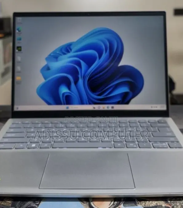 New Laptop Dell 16GB Intel Core i7 SSD 512GB