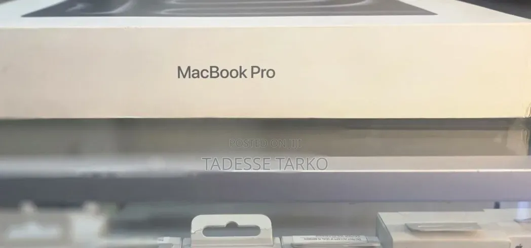 New Laptop Apple MacBook Pro 2026 M5 Max 128GB Apple M5 Max SSD 4T