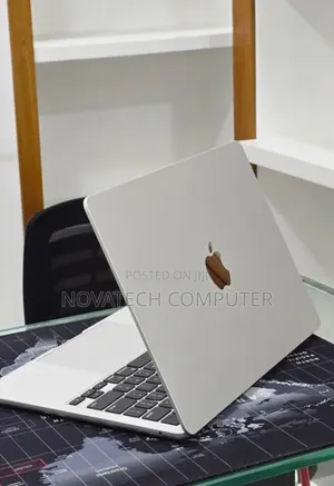New Laptop Apple MacBook Air 2022 M2 8GB Intel Core M2 SSD 256GB