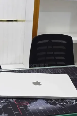 New Laptop Apple MacBook Air 2022 M2 8GB Intel Core M2 SSD 256GB