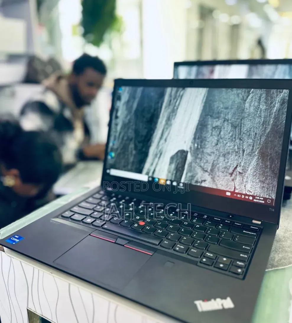 New Laptop Lenovo ThinkPad T14 16GB Intel Core i7 SSD 512GB