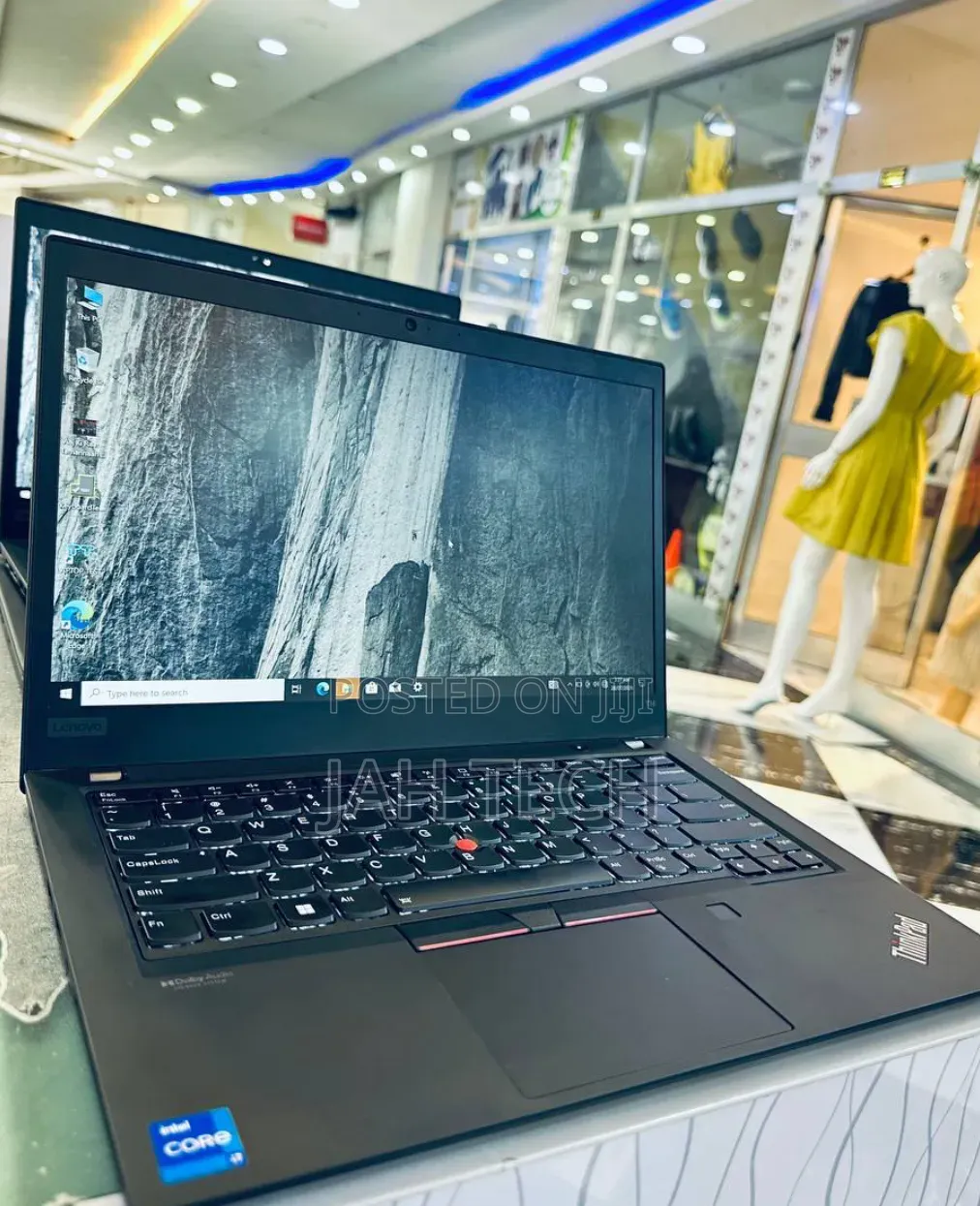 New Laptop Lenovo ThinkPad T14 16GB Intel Core i7 SSD 512GB