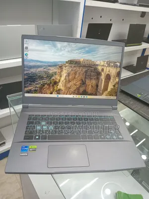New Laptop MSI 16GB Intel Core i7 SSD 512GB