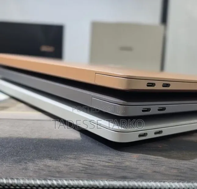 New Laptop Apple MacBook Air 2020 M1 8GB Apple M1 SSD 256GB