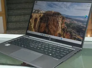 New Laptop HP ZBook Firefly 14 G7 16GB Intel Core i7 SSD 512GB