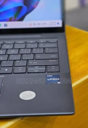 New Laptop HP Dragonfly G3 16GB Intel Core i7 SSD 512GB