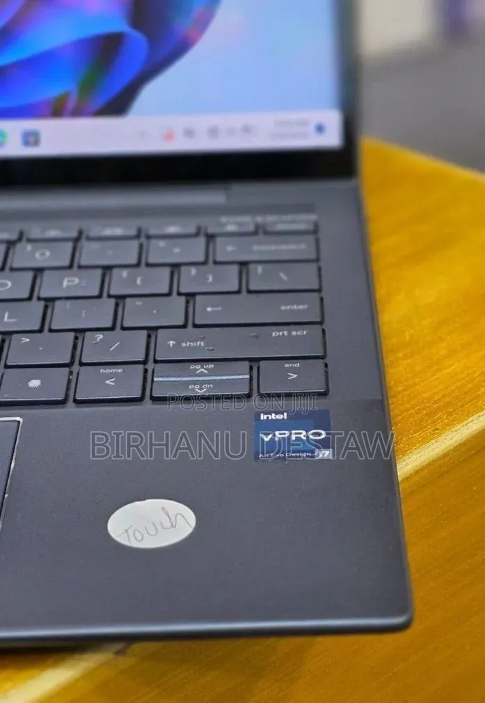 New Laptop HP Dragonfly G3 16GB Intel Core i7 SSD 512GB