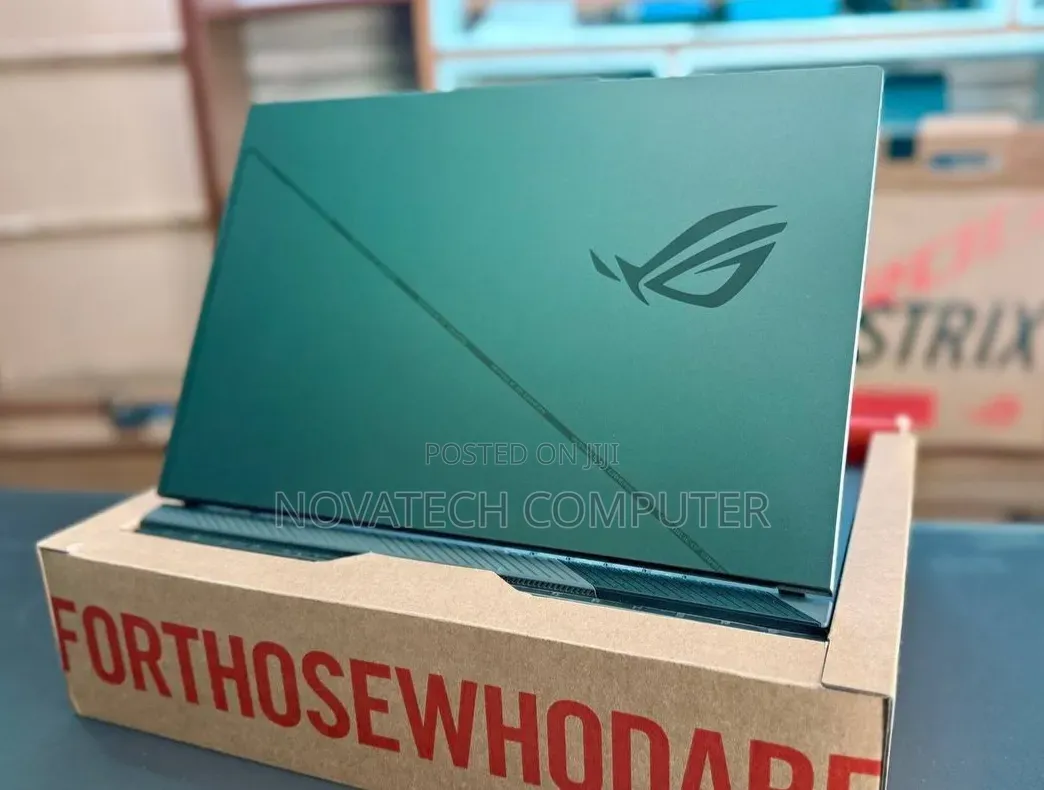 Laptop Asus ROG Strix G16 G614 16GB Intel Core i7 SSD 1T
