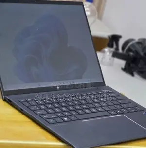 New Laptop HP Elite Dragonfly G3 16GB Intel Core i7 SSD 512GB