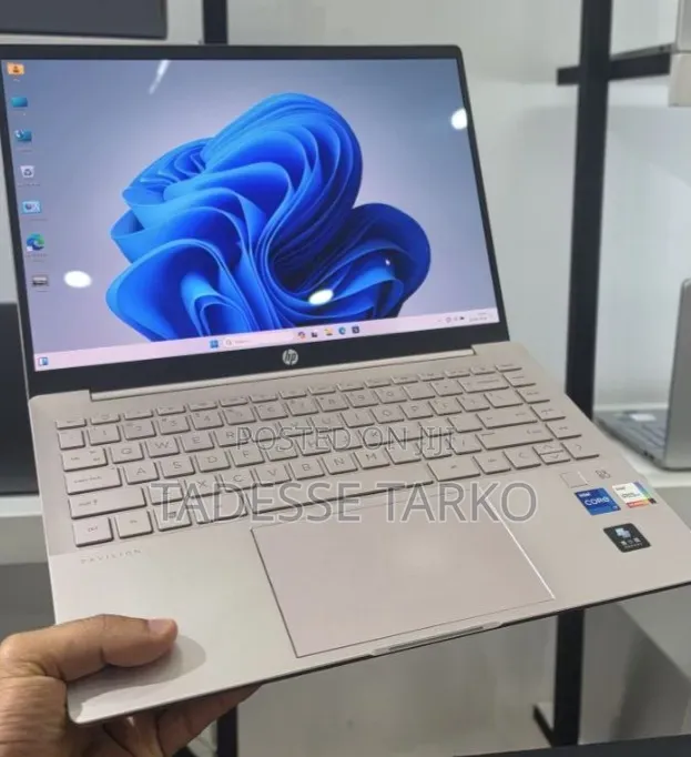 New Laptop HP Pavilion 14 16GB Intel Core i7 SSD 512GB