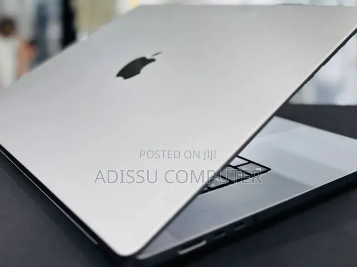 New Laptop Apple MacBook Pro 2021 M1 16GB Apple M1 Pro SSD 512GB