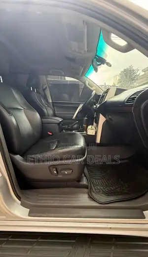 Toyota Land Cruiser Prado 2012 Silver