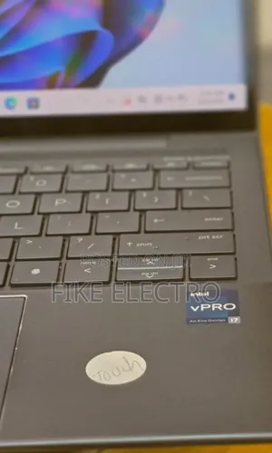 New Laptop HP Dragonfly G3 16GB Intel Core i7 SSD 512GB