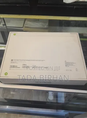 New Laptop Apple MacBook Air 2025 M4 16GB Apple M4 SSD 1T