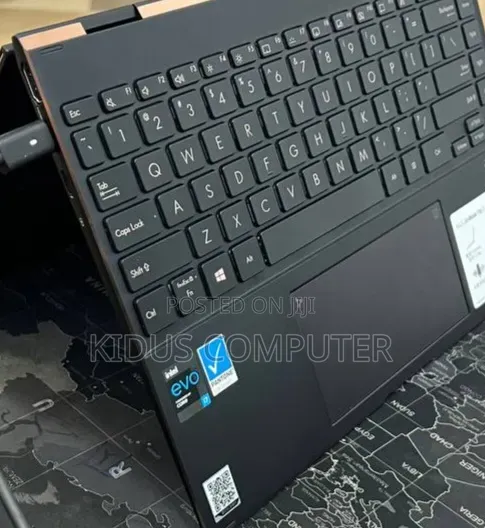 New Laptop Asus Zenbook 14 16GB Intel Core i7 SSD 512GB