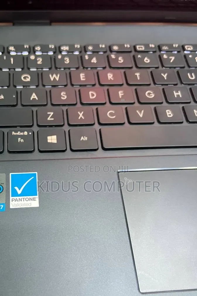 New Laptop Asus Zenbook 14 16GB Intel Core i7 SSD 512GB
