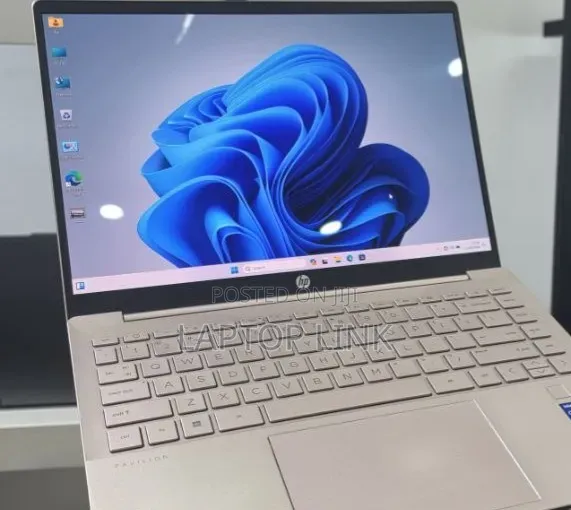New Laptop HP Pavilion 14 16GB Intel Core i7 SSD 512GB