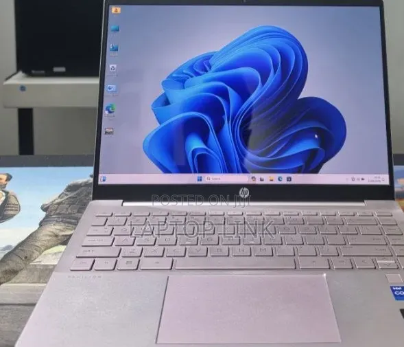New Laptop HP Pavilion 14 16GB Intel Core i7 SSD 512GB