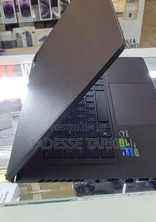 New Laptop Asus ROG Zephyrus G16 16GB Intel Core i7 SSD 512GB