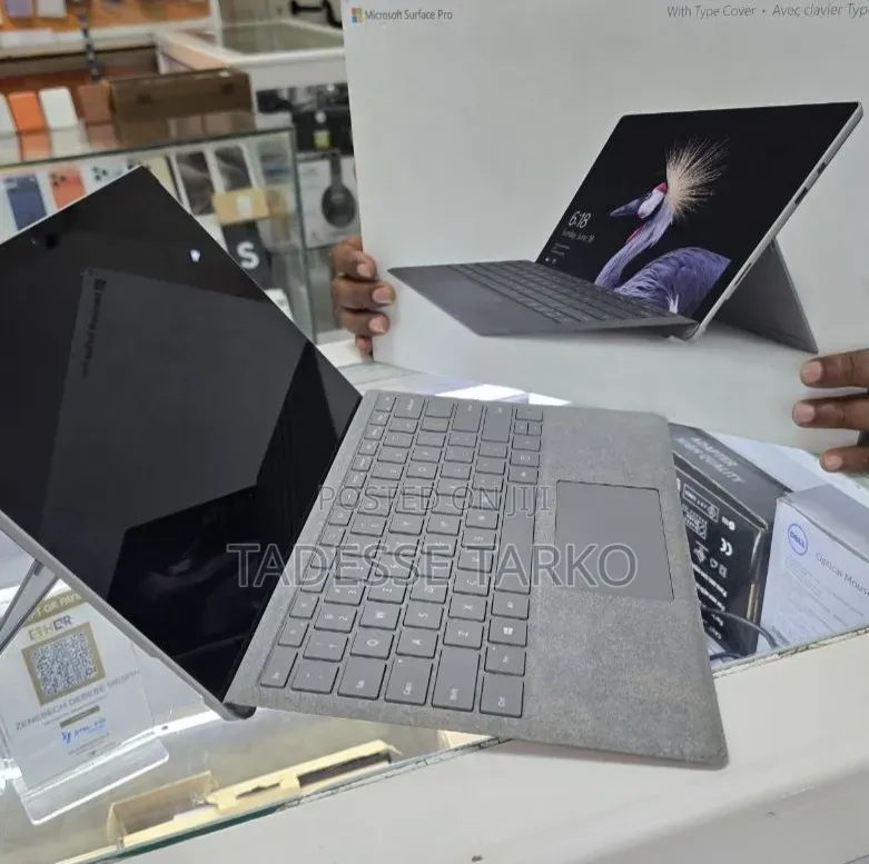 New Laptop Microsoft Surface 8GB Intel Core i5 SSD 128GB