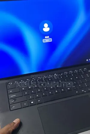 New Laptop Dell XPS 15 16GB Intel Core i7 SSD 512GB