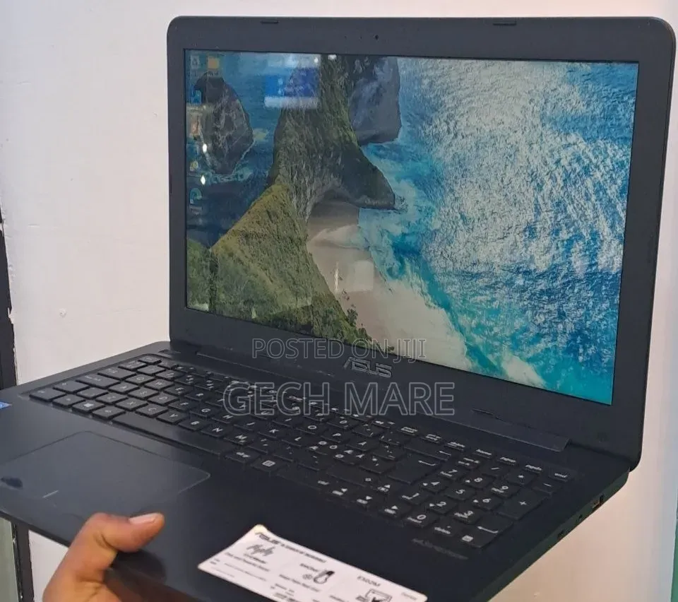 New Laptop Asus VivoBook 15 X505BA 4GB Intel SSD 500GB