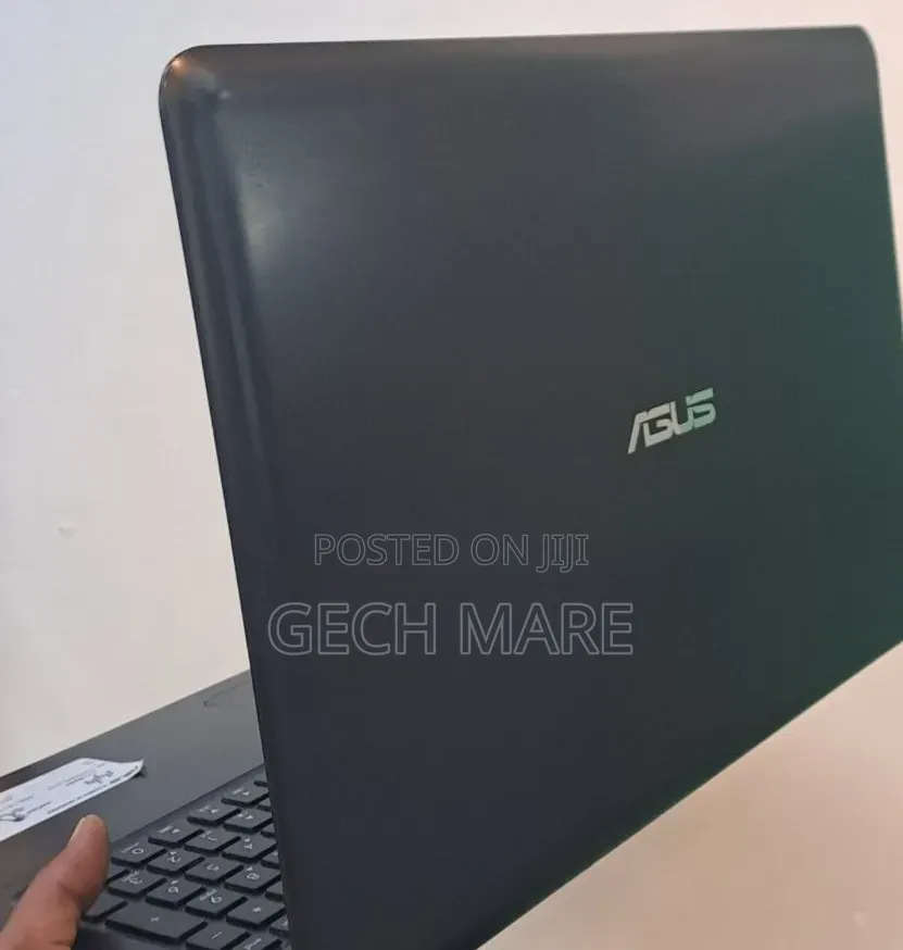 New Laptop Asus VivoBook 15 X505BA 4GB Intel SSD 500GB