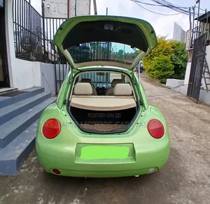Volkswagen Beetle 2004 Green