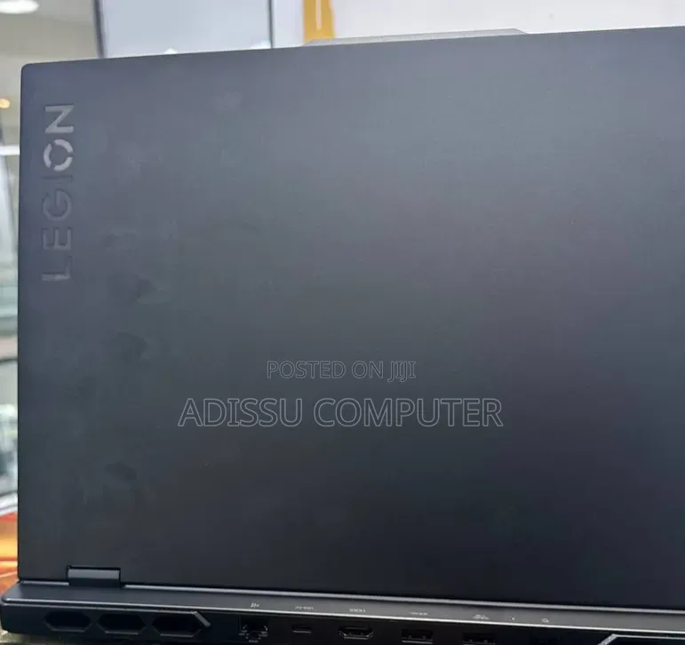 New Laptop Lenovo Legion Pro 7 32GB Intel Core i9 SSD 1T